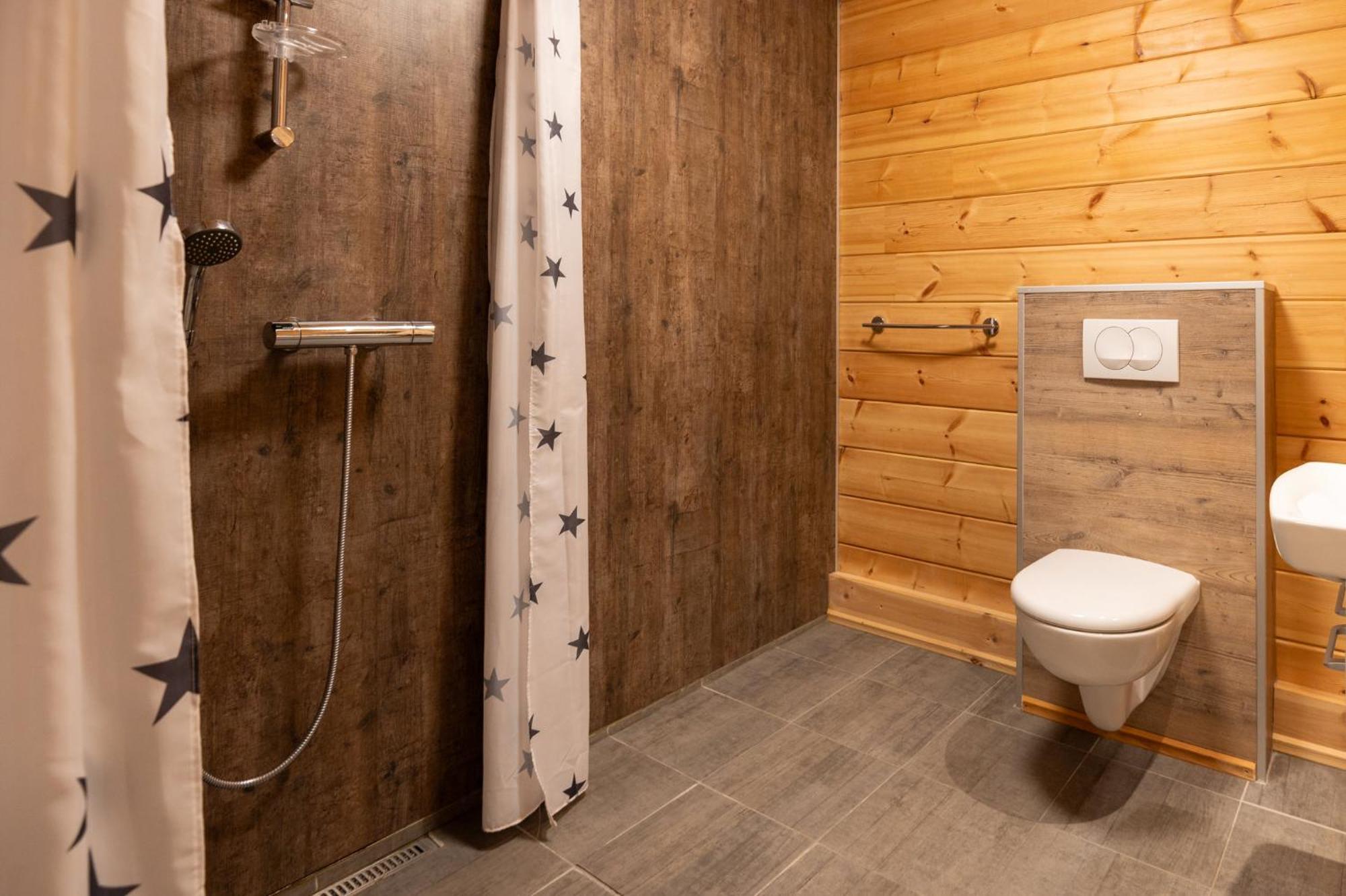 Gladheimar Guesthouse 블론두오스 외부 사진