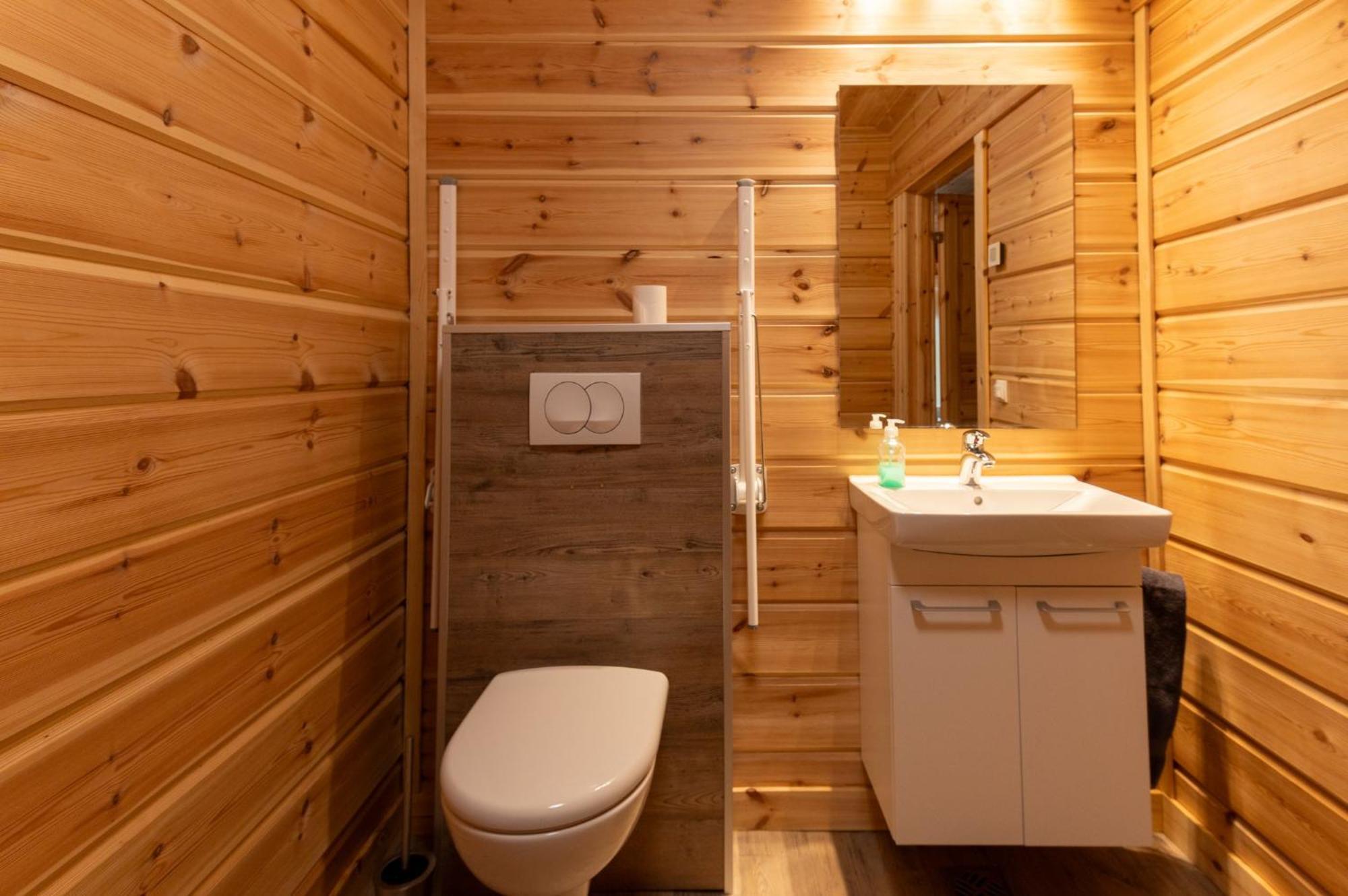 Gladheimar Guesthouse 블론두오스 외부 사진