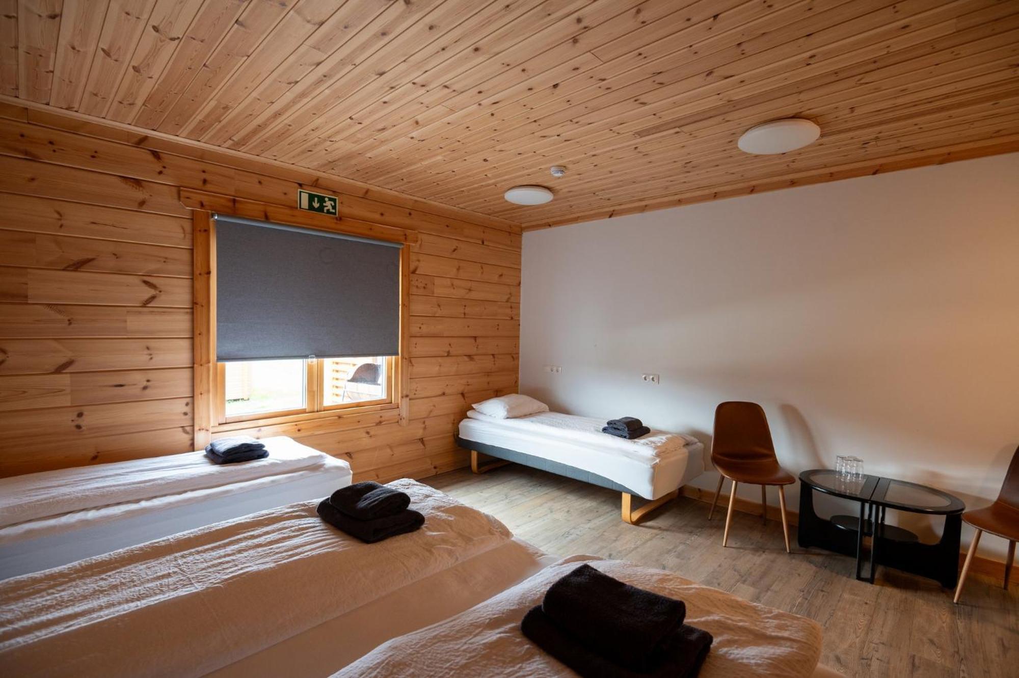Gladheimar Guesthouse 블론두오스 외부 사진